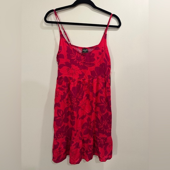 Hurley Dresses & Skirts - Hurley pink magenta floral flowy mini dress, NWT Medium, beach adjustable straps